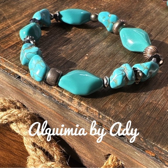 chunky nuggets   Turquoise and silver beaded bracelet - Picture 1 of 5